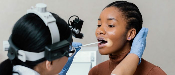 Médicas disponíveis para consultas, cirurgias e exames